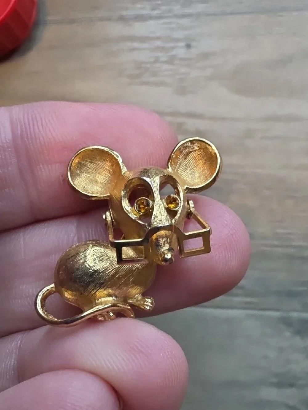 Gold Mouse Figurine with Moveable Glasses And Crystal Eyes Brooch